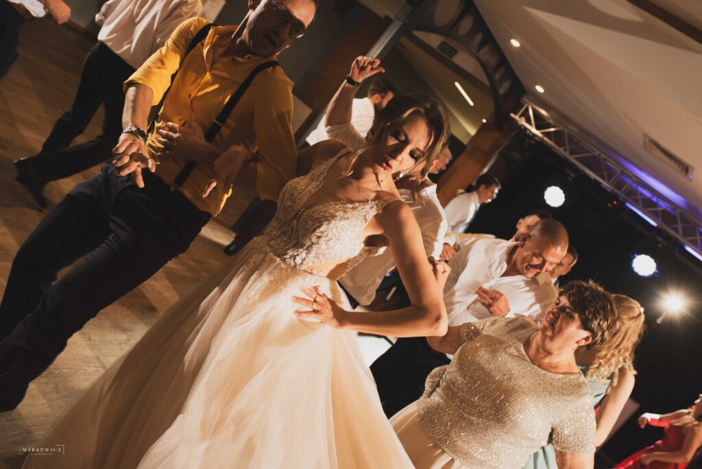 Taniec gości, zabawa weselna, wesele